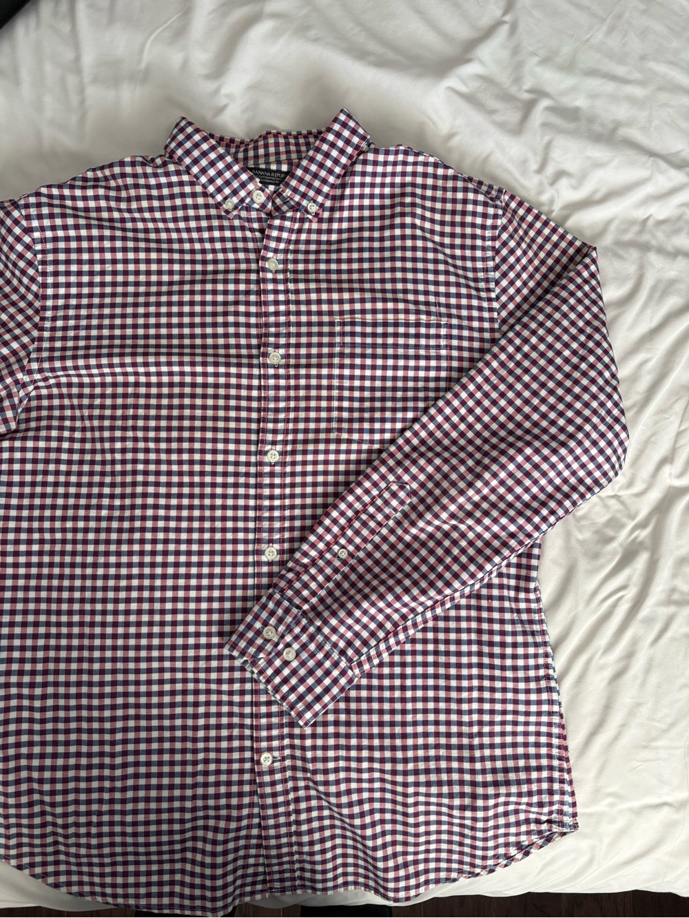 100% cotton Banana Republic Men's Gingham Button-Down Shirt - Burgundy & Navy